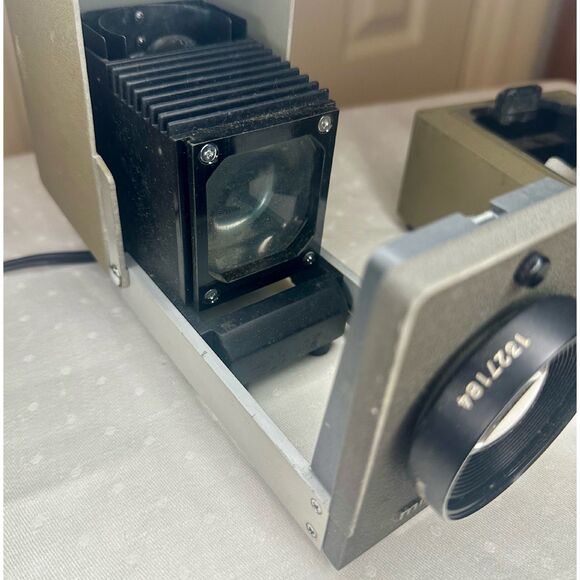 Vintage 1950s Mini Minolta Projector w/ Case Made in Japan Works Great ** - Picture 5 of 10